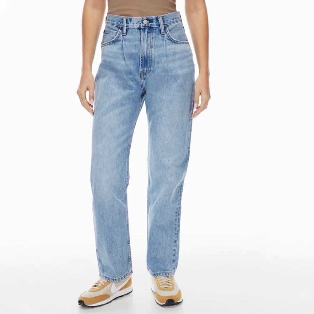 NWOT Aritzia Denim Forum The Anita Super High Pleated Loose 28L size 24 - Picture 1 of 13